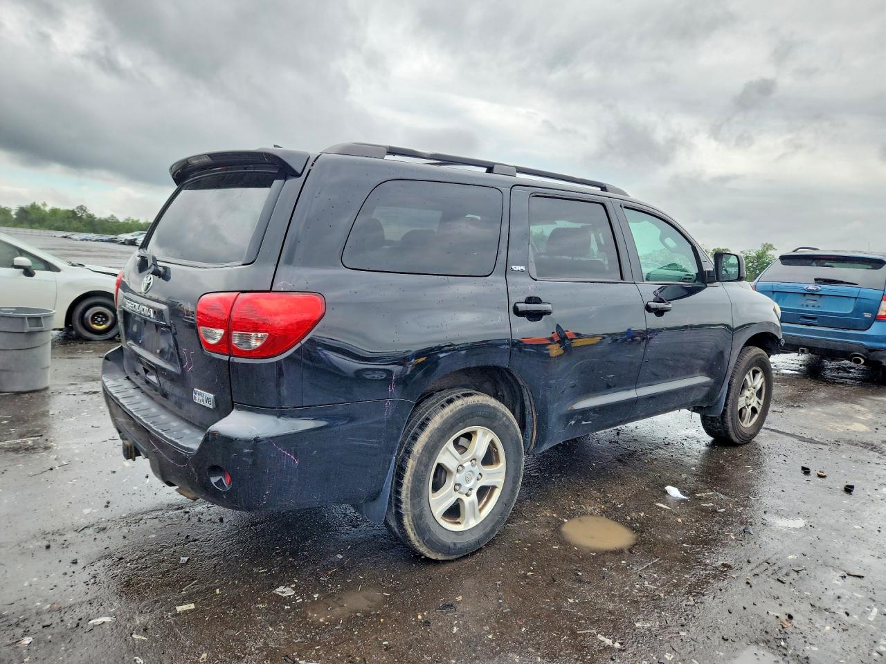 2017 TOYOTA SEQUOIA SR5 — снимка 3