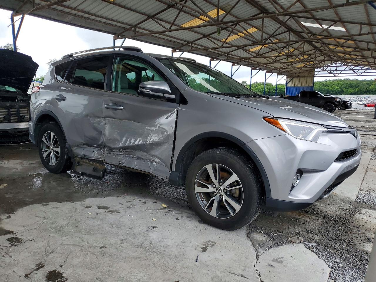 2017 TOYOTA RAV4 XLE — снимка 4