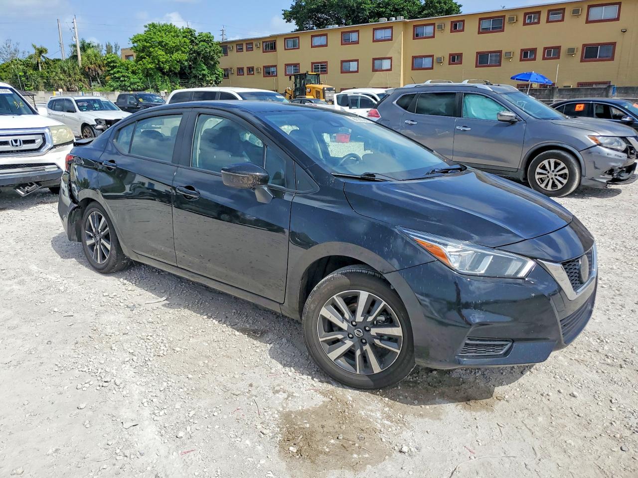 2021 NISSAN VERSA SV — снимка 4