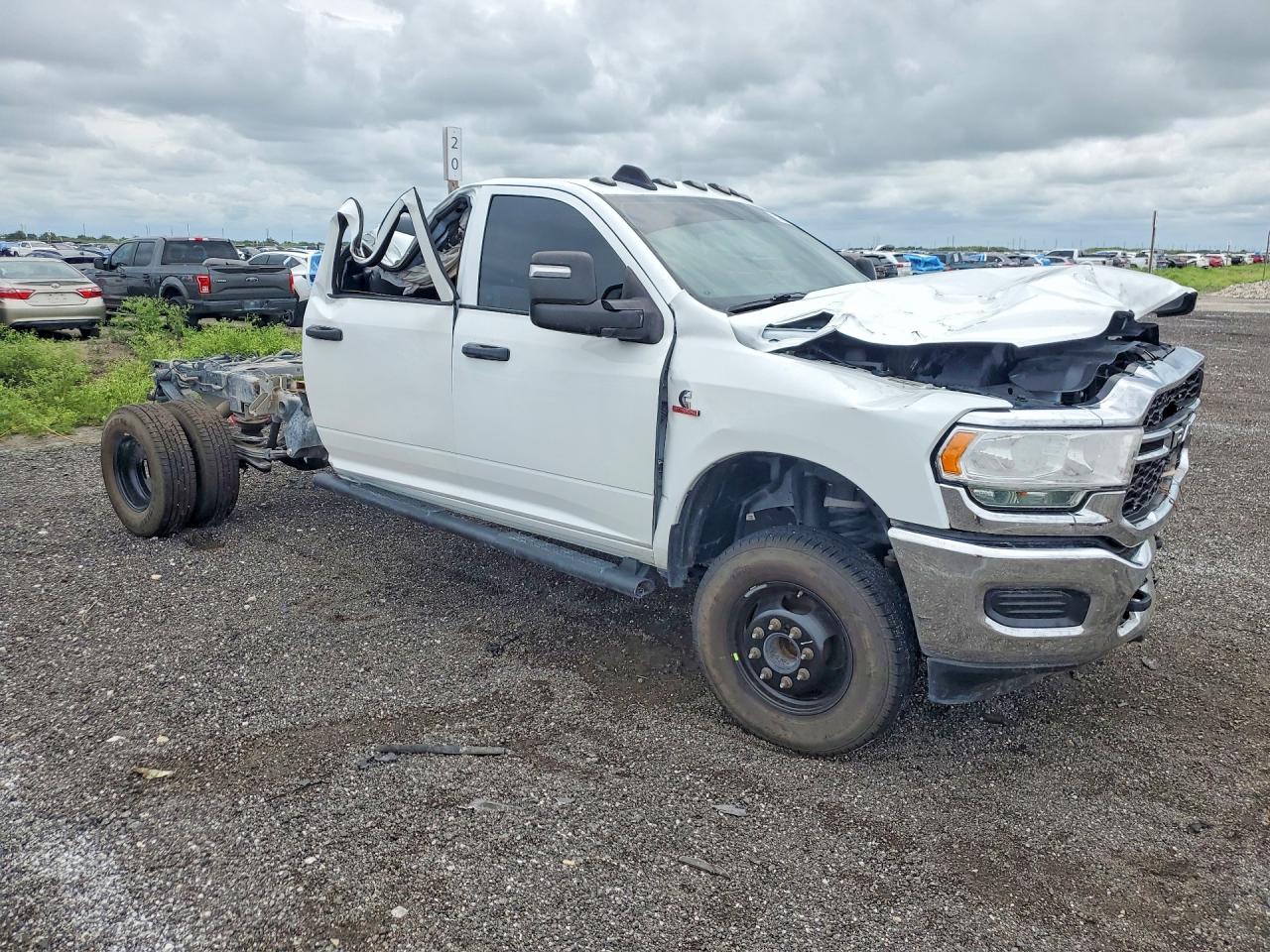 2024 RAM 3500 TRADESMAN — снимка 4