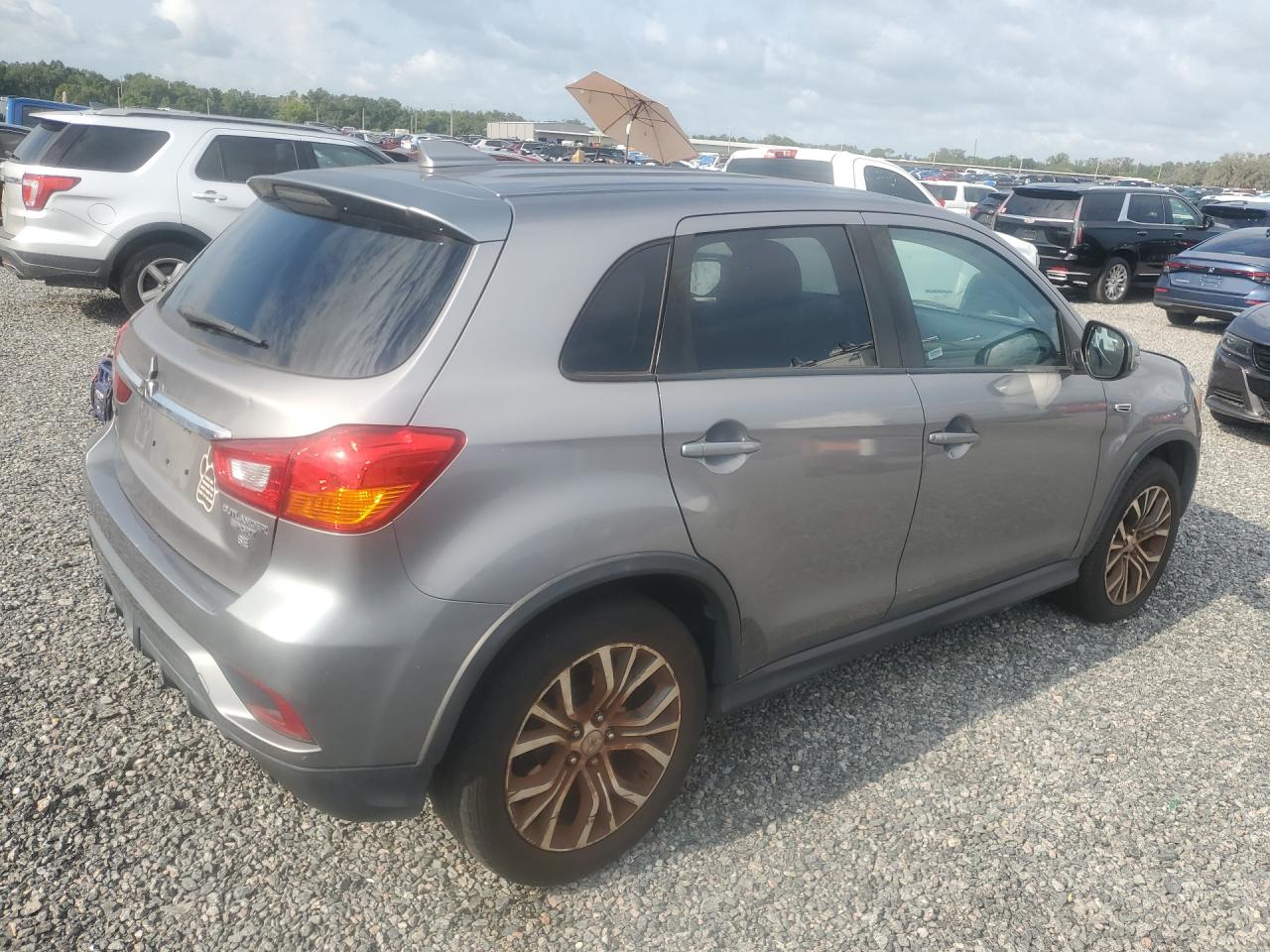 2019 MITSUBISHI OUTLANDER SPORT SE — снимка 3