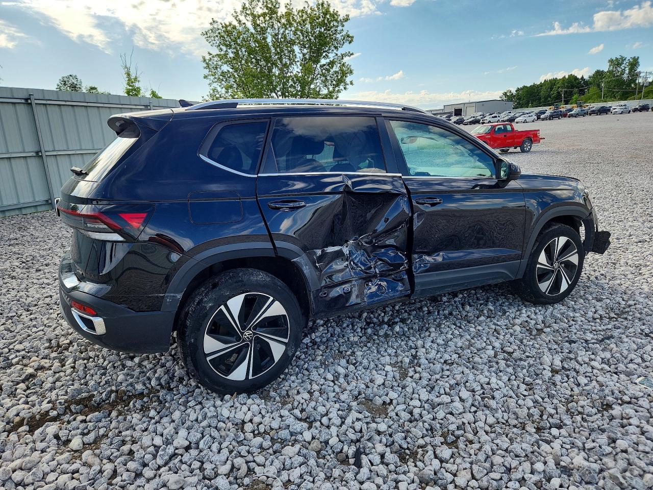 2025 VOLKSWAGEN TAOS SE — снимка 3