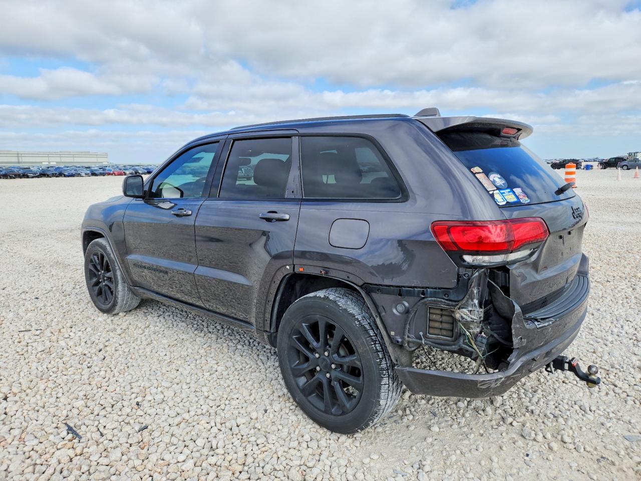 2018 JEEP GRAND CHEROKEE LAREDO — снимка 2