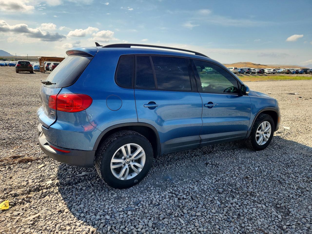 2017 VOLKSWAGEN TIGUAN S — снимка 3