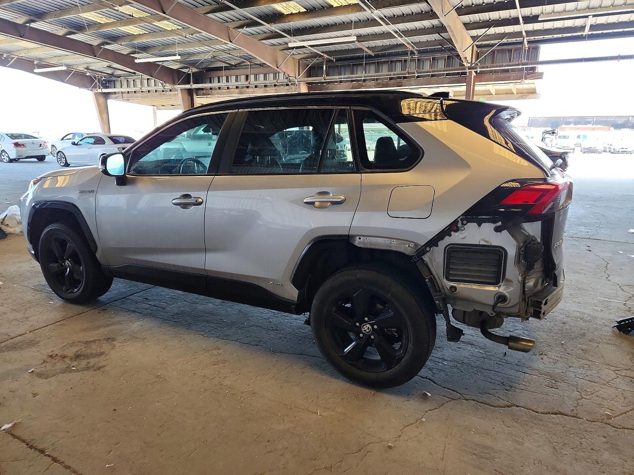 2021 TOYOTA RAV4 XSE — снимка 2
