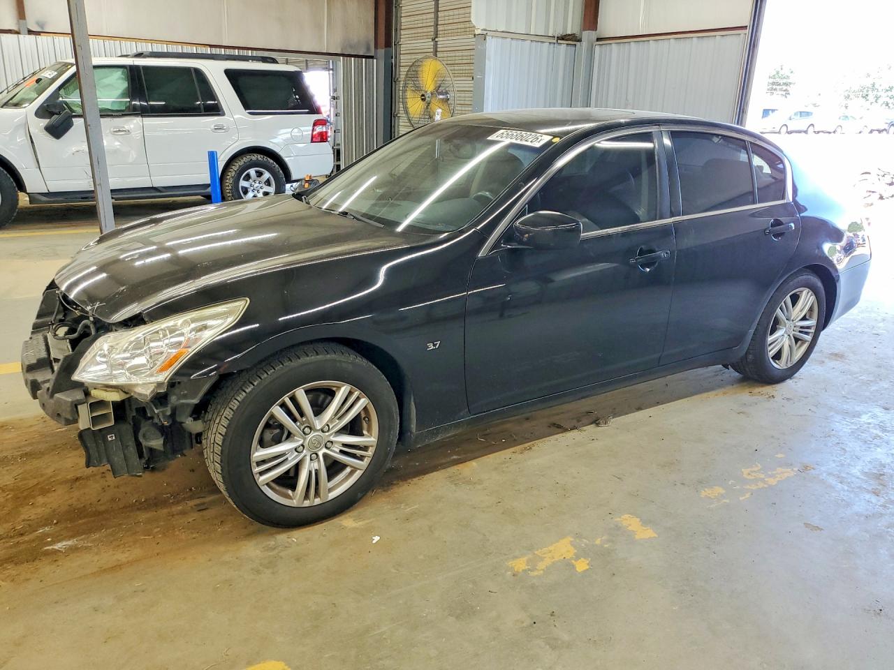 2015 INFINITI Q40 BASE