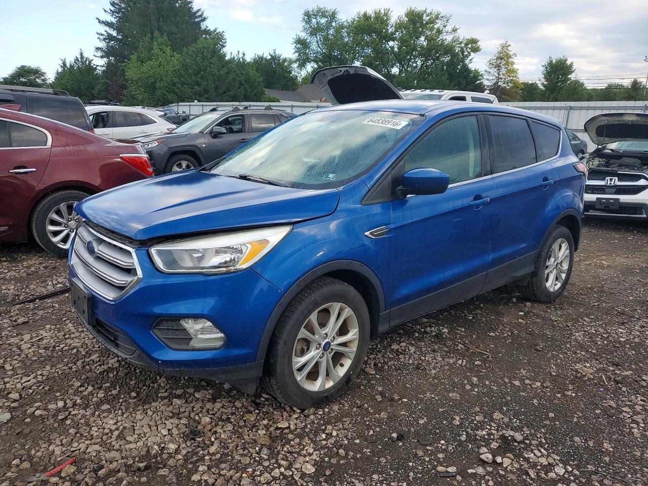 2017 FORD ESCAPE SE