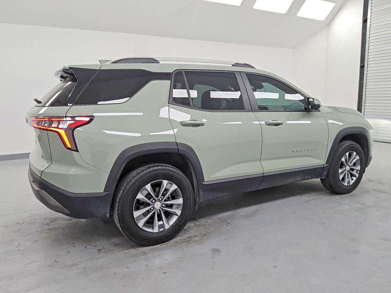 2025 CHEVROLET EQUINOX LT — снимка 3