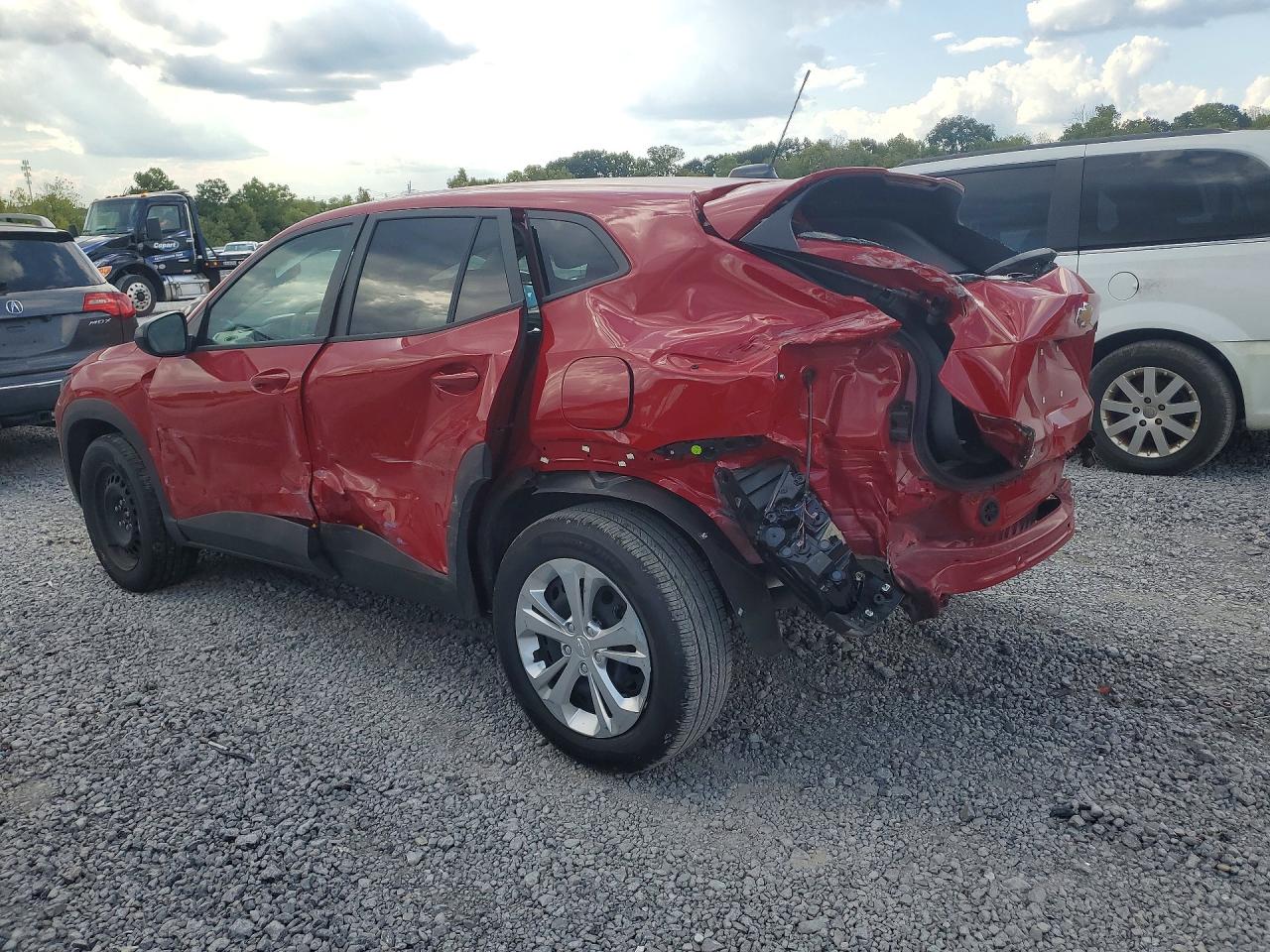 2026 CHEVROLET TRAX LS — снимка 2