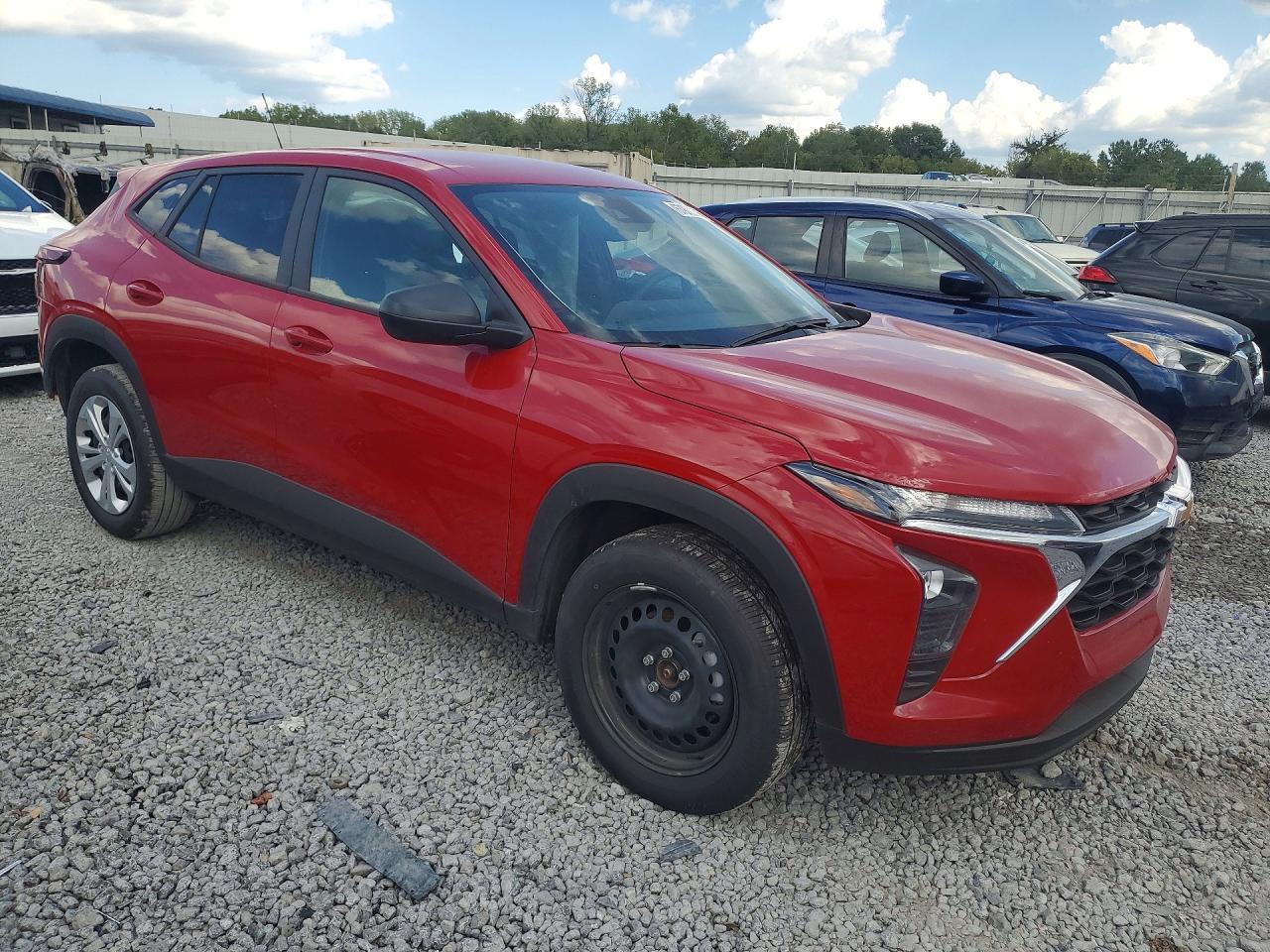 2026 CHEVROLET TRAX LS — снимка 4