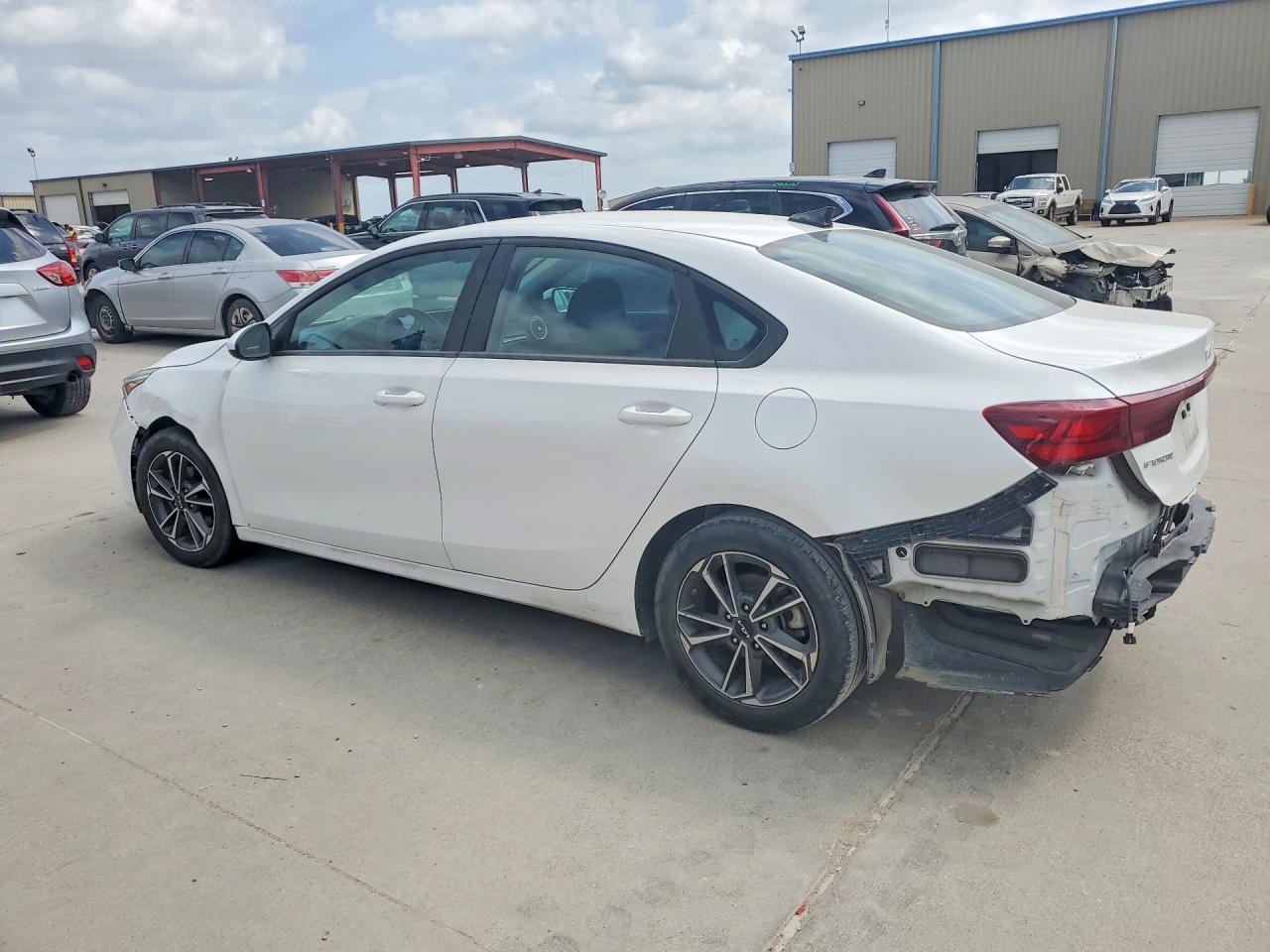 2023 KIA FORTE LXS — снимка 2