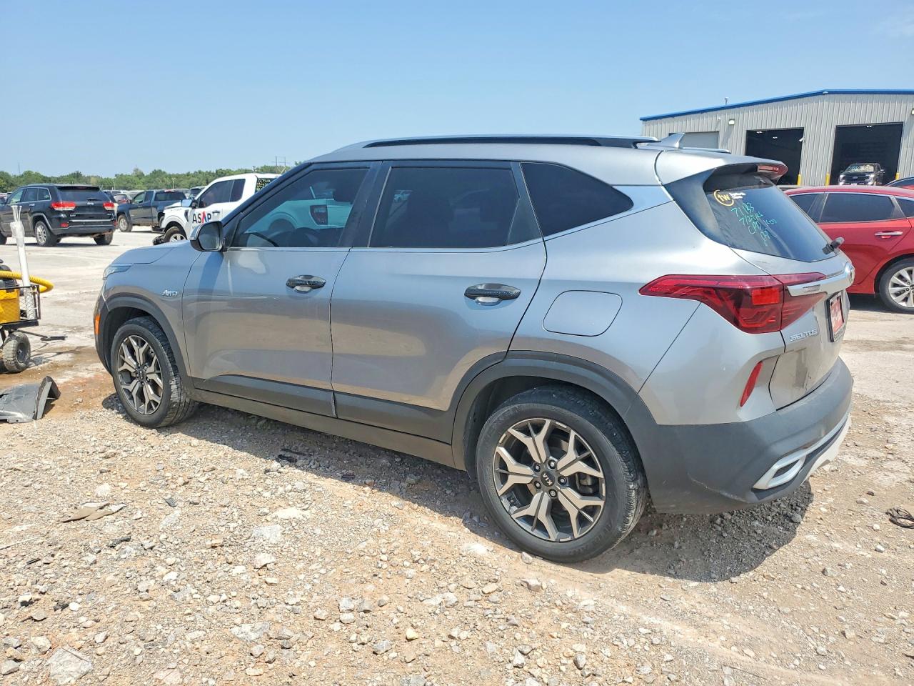 2021 KIA SELTOS EX — снимка 2