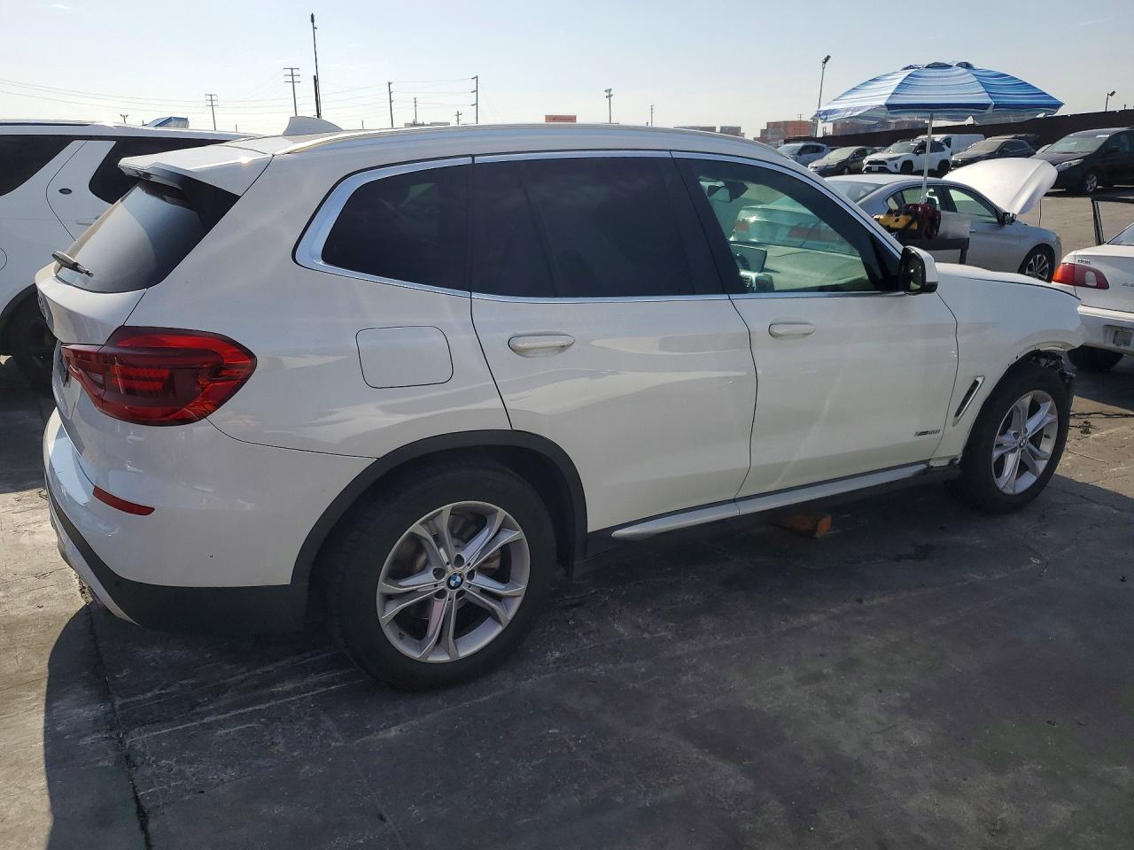 2018 BMW X3 XDRIVE30I — снимка 3