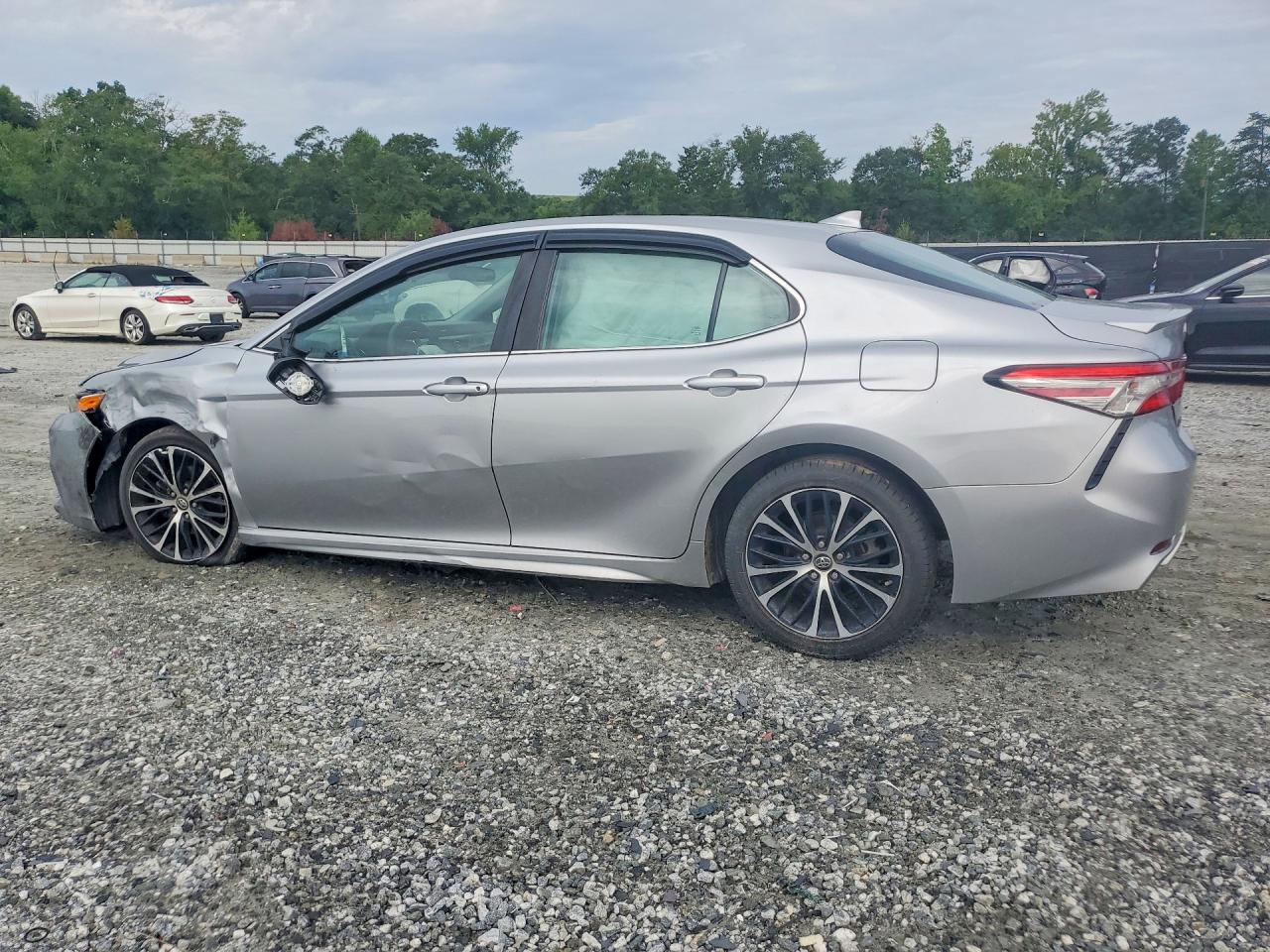 2019 TOYOTA CAMRY SE — снимка 2