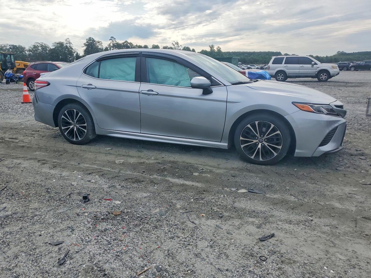 2019 TOYOTA CAMRY SE — снимка 4