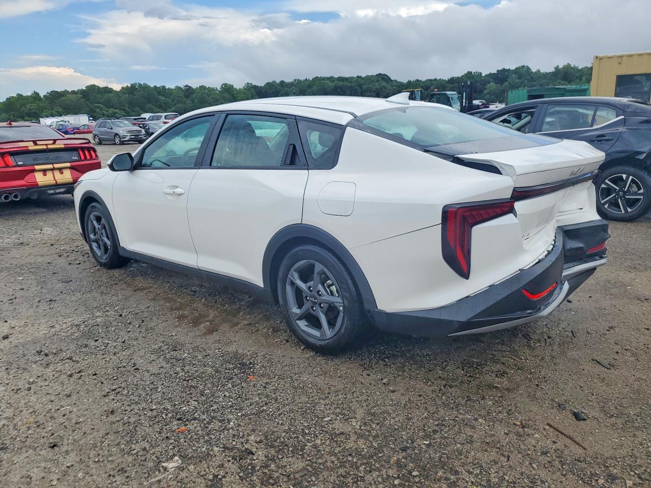 2026 KIA K4 LXS — снимка 2