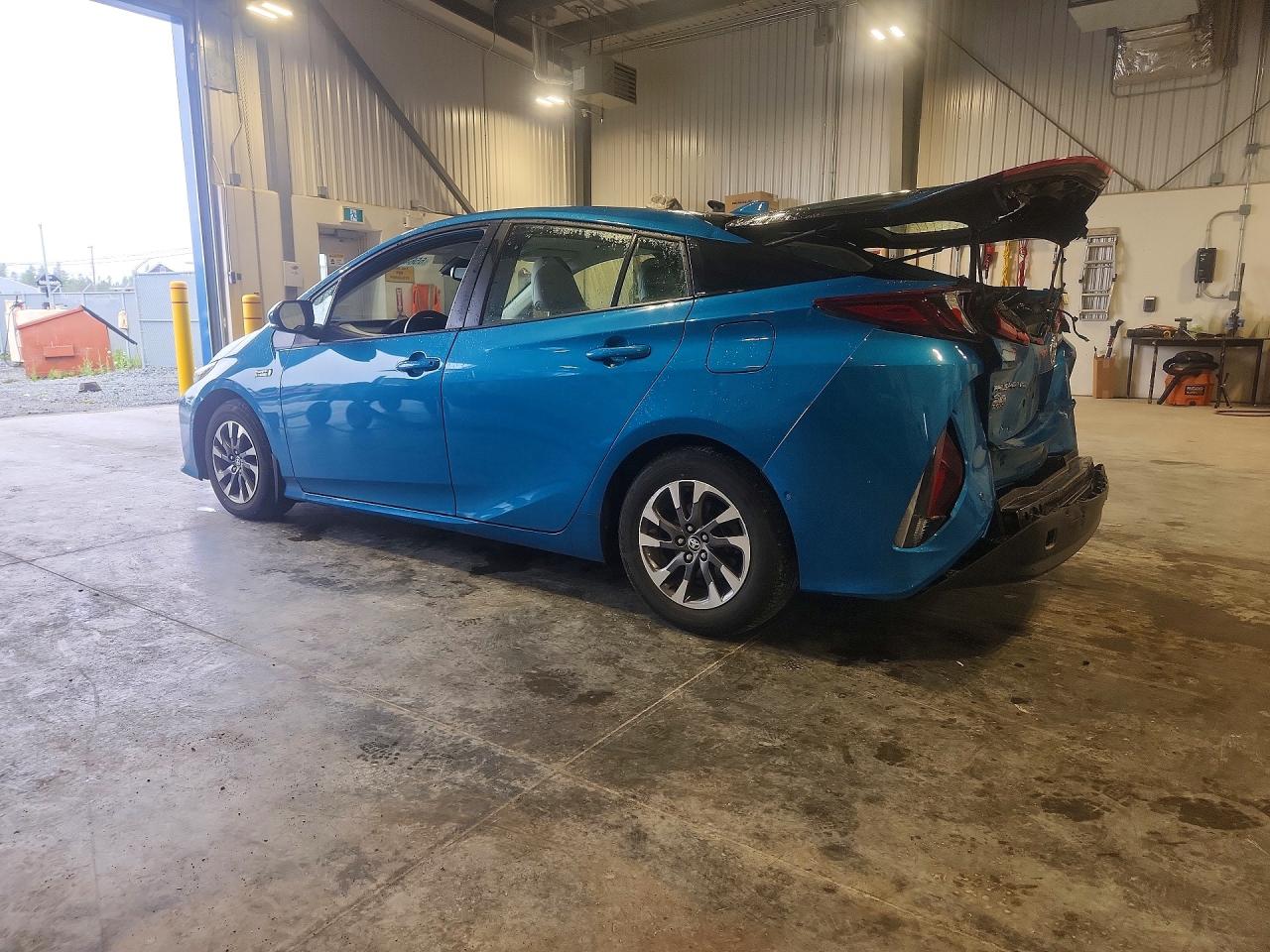 2021 TOYOTA PRIUS PRIME LE — снимка 2