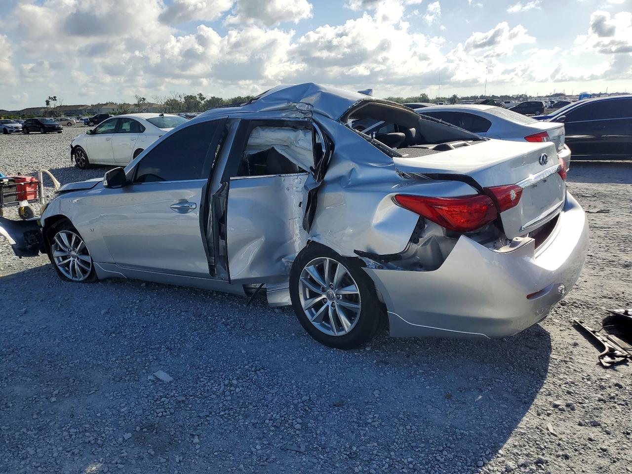 2015 INFINITI Q50 PREMIUM — снимка 2