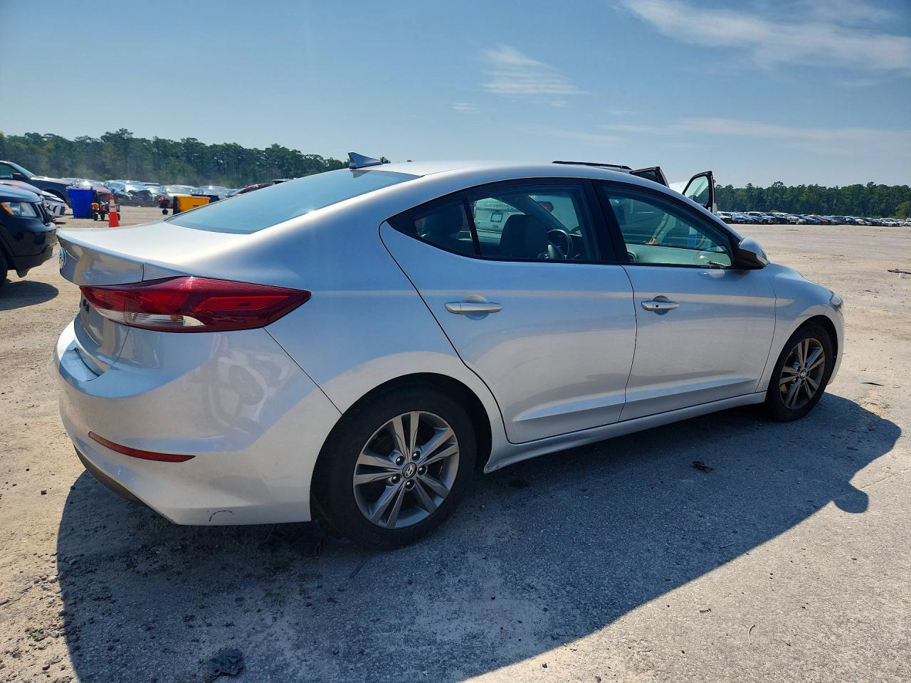 2017 HYUNDAI ELANTRA SE — снимка 3
