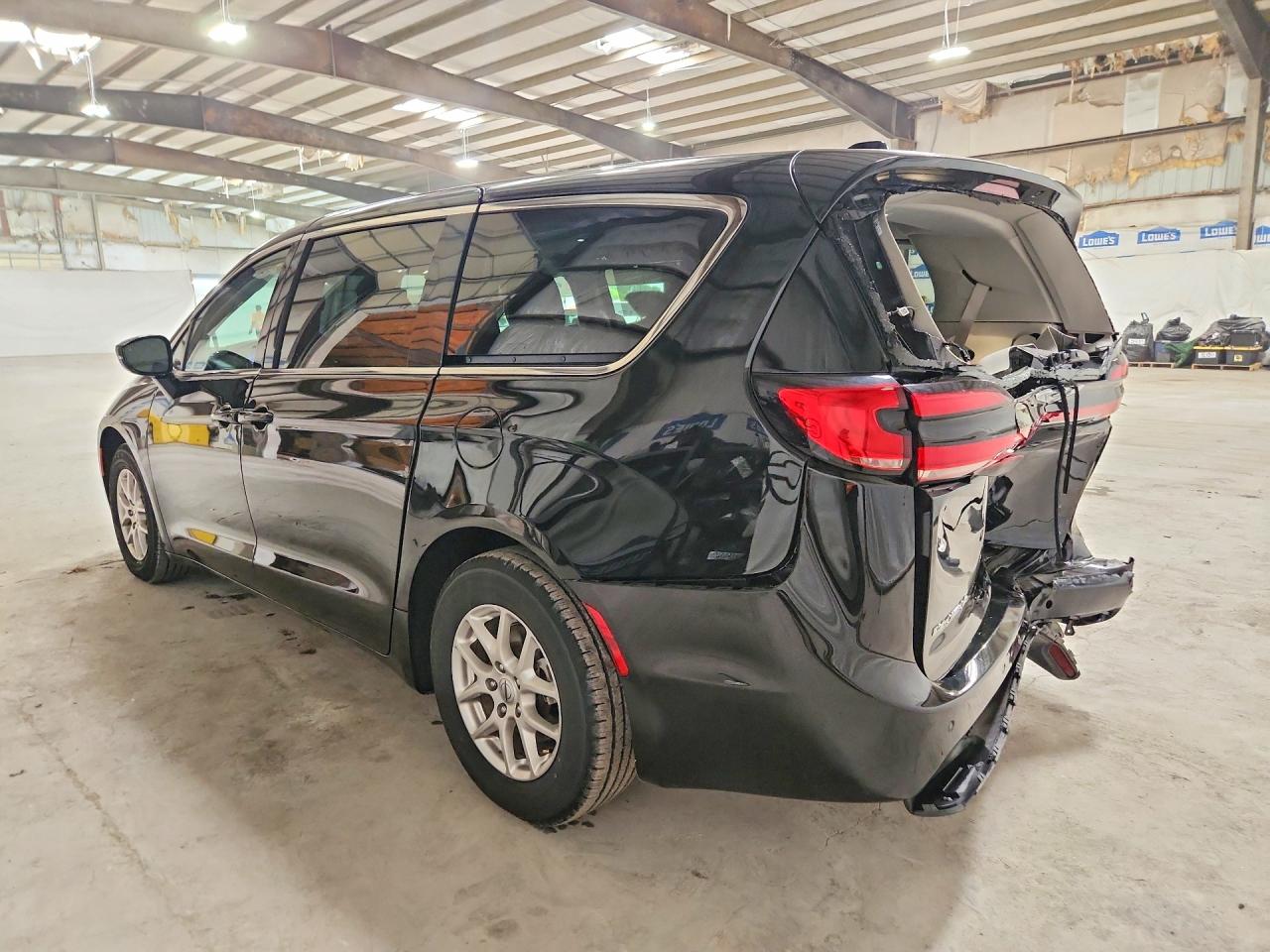 2024 CHRYSLER PACIFICA TOURING L — снимка 2