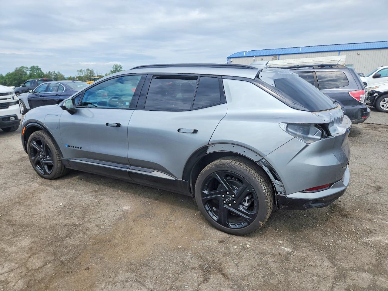2025 CHEVROLET EQUINOX RS — снимка 2