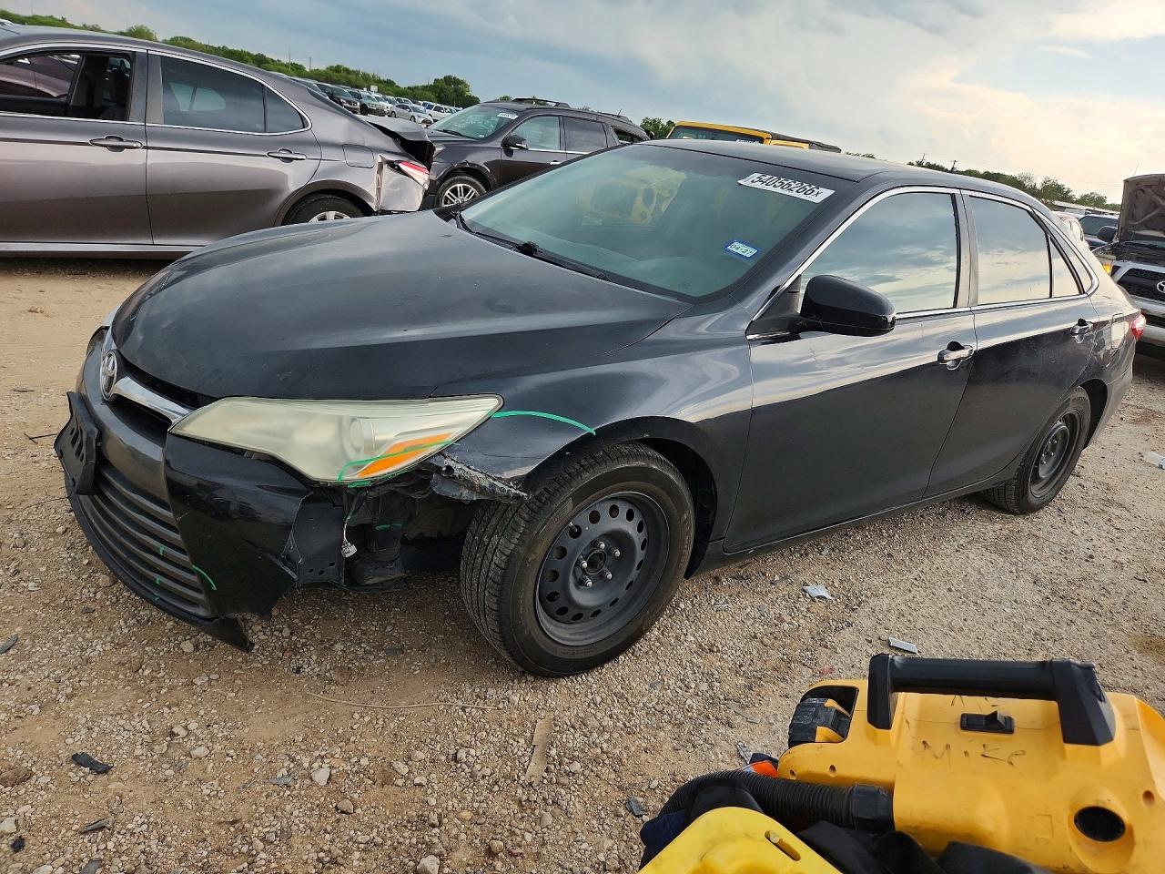 2015 TOYOTA CAMRY LE