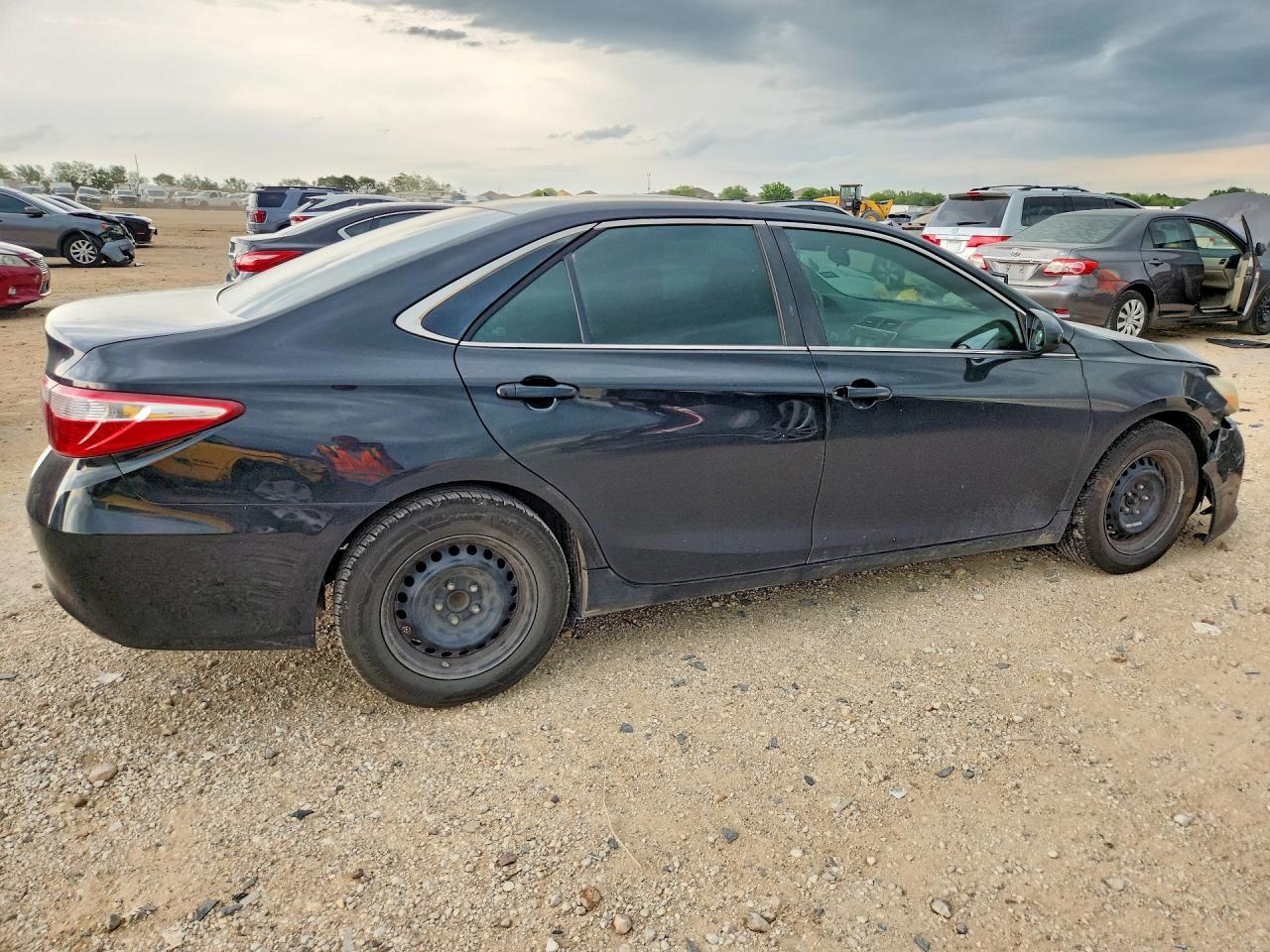 2015 TOYOTA CAMRY LE — снимка 3