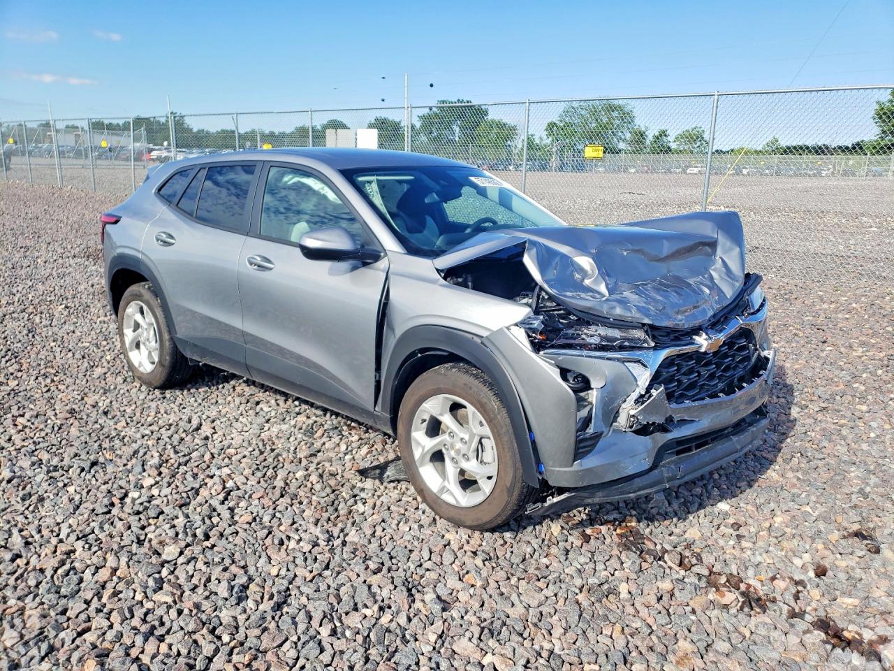2026 CHEVROLET TRAX LS — снимка 4