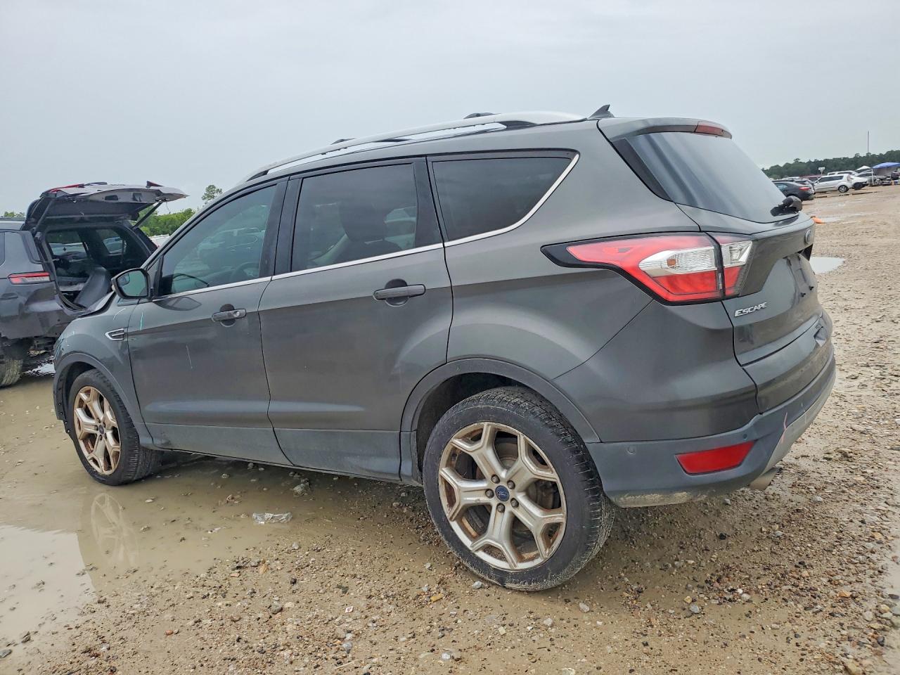 2018 FORD ESCAPE TITANIUM — снимка 2