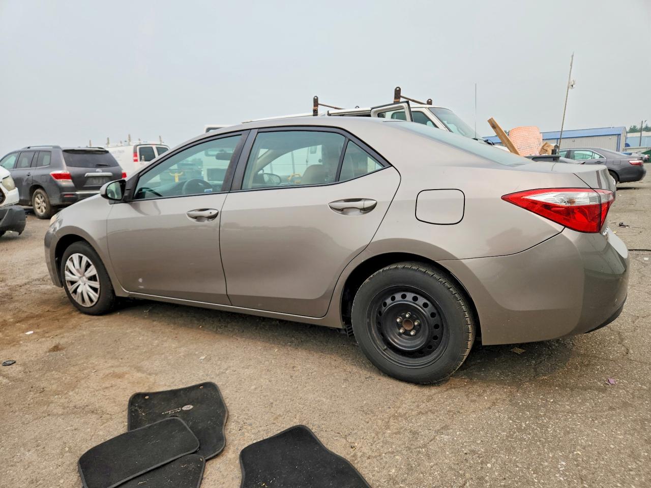 2015 TOYOTA COROLLA LE — снимка 2