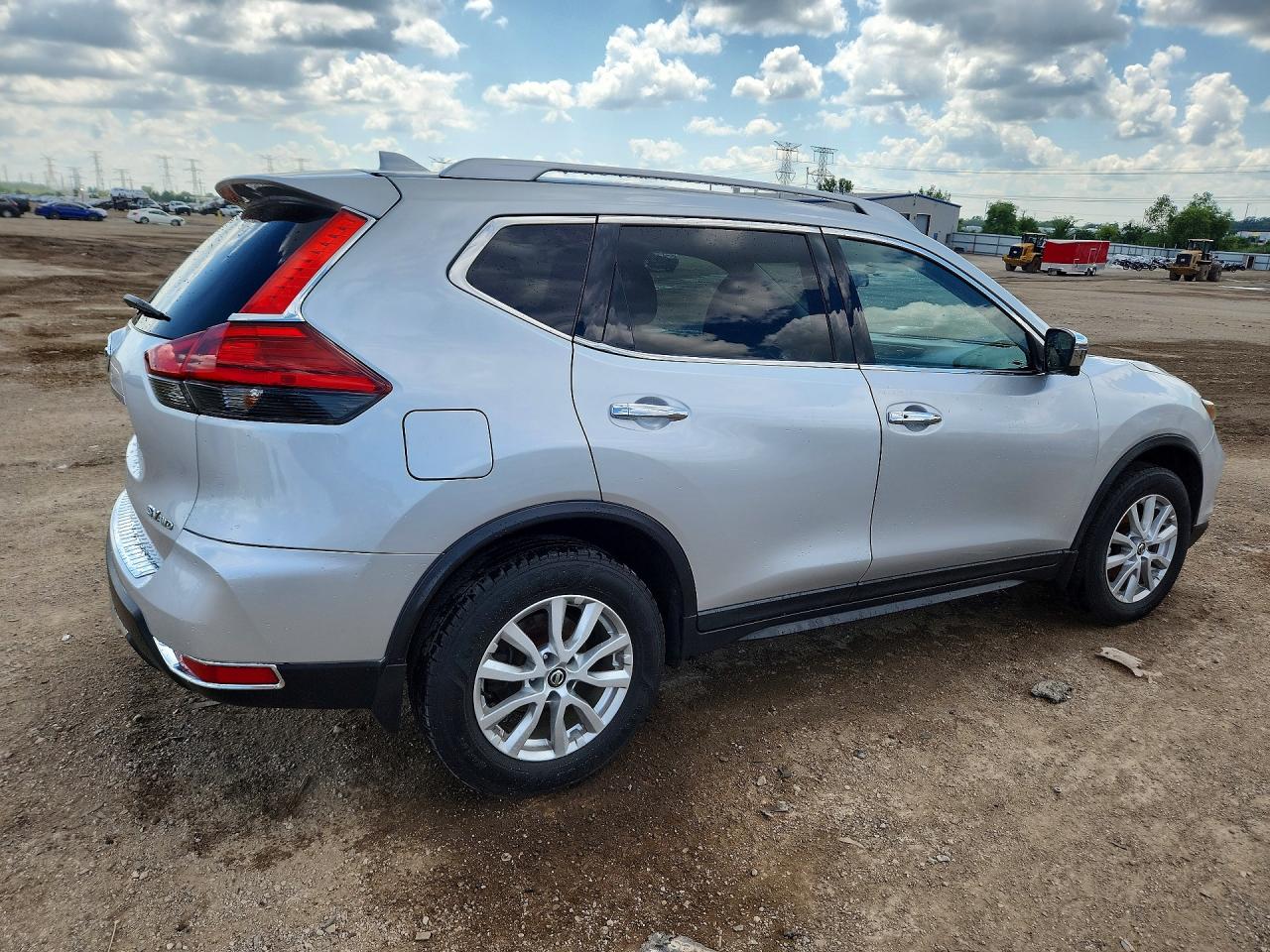 2017 NISSAN ROGUE SV — снимка 3