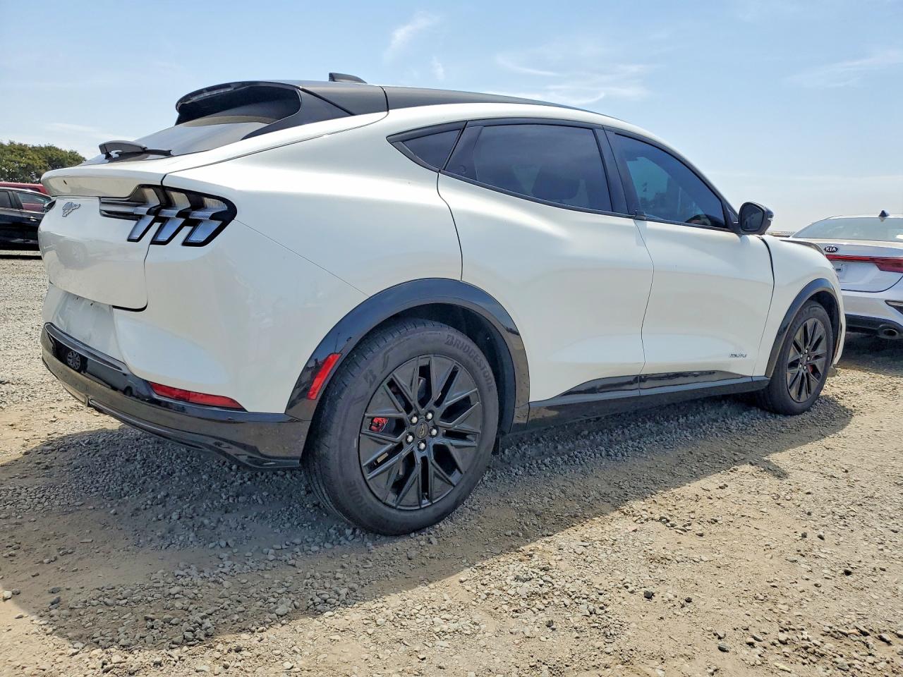 2025 FORD MUSTANG MACH-E PREMIUM — снимка 3