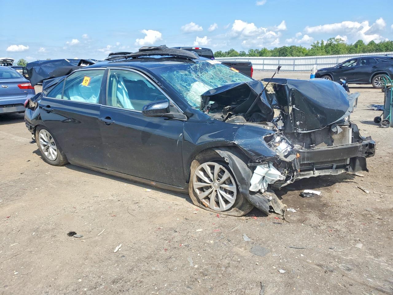 2015 TOYOTA CAMRY LE — снимка 4