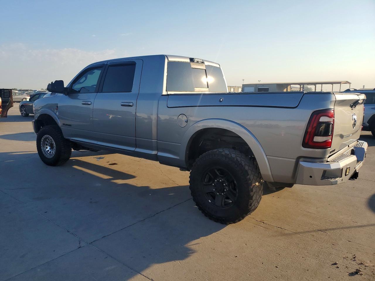 2022 RAM 2500 LARAMIE — снимка 2