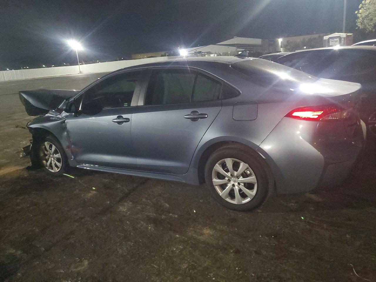 2026 TOYOTA COROLLA LE — снимка 2
