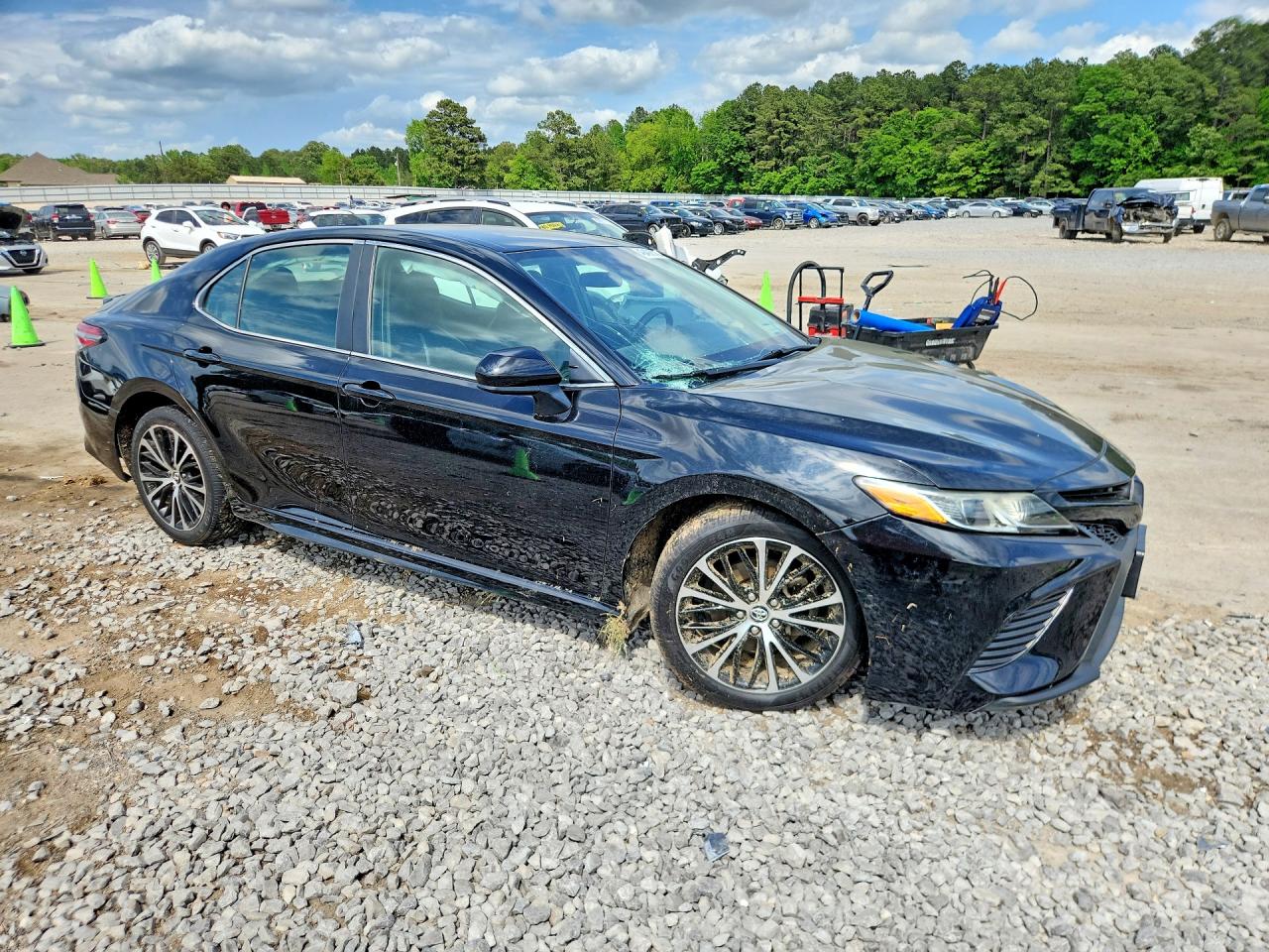 2019 TOYOTA CAMRY SE — снимка 4