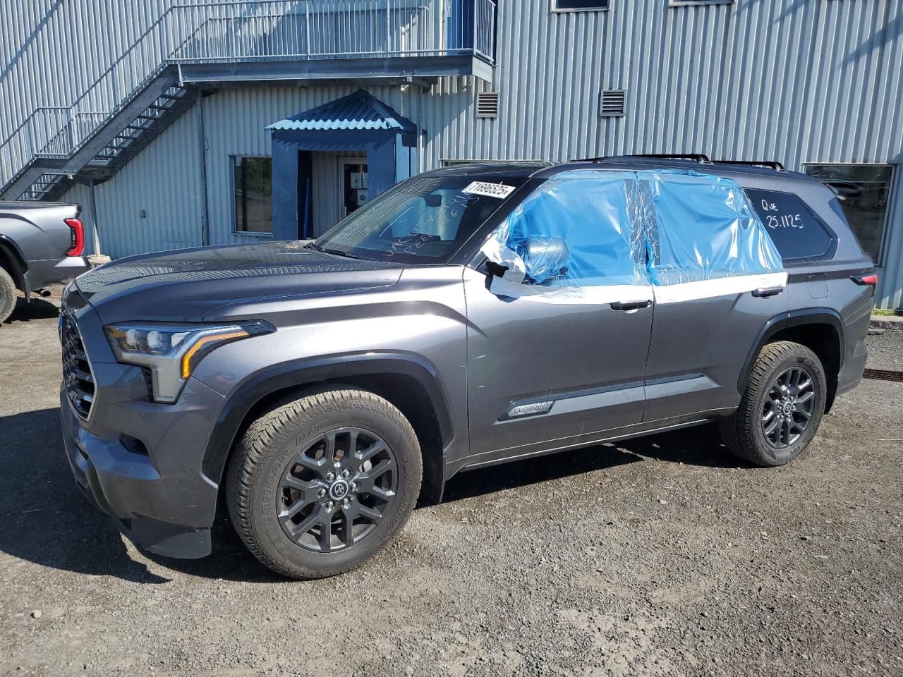 2023 TOYOTA SEQUOIA SR5