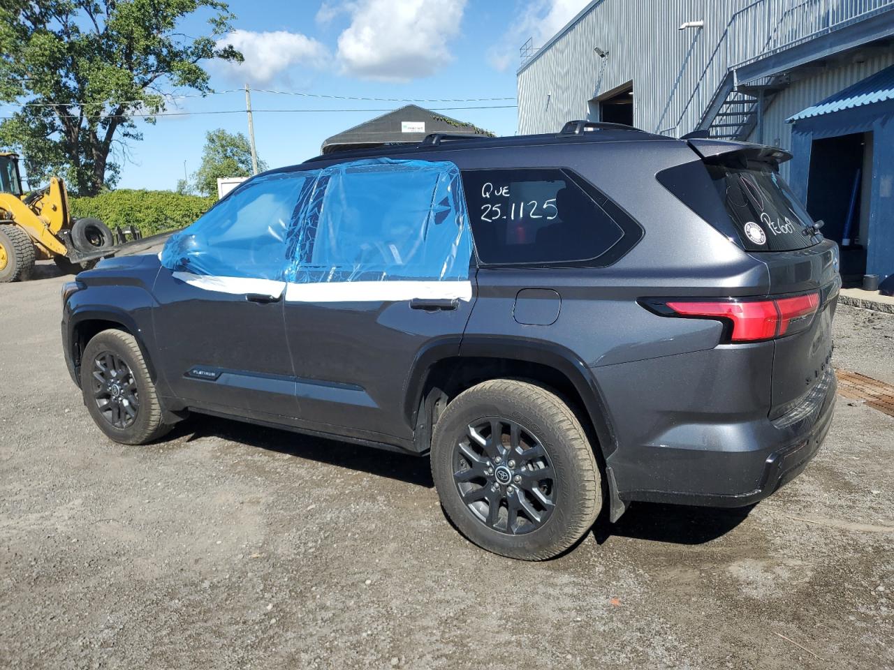 2023 TOYOTA SEQUOIA SR5 — снимка 2