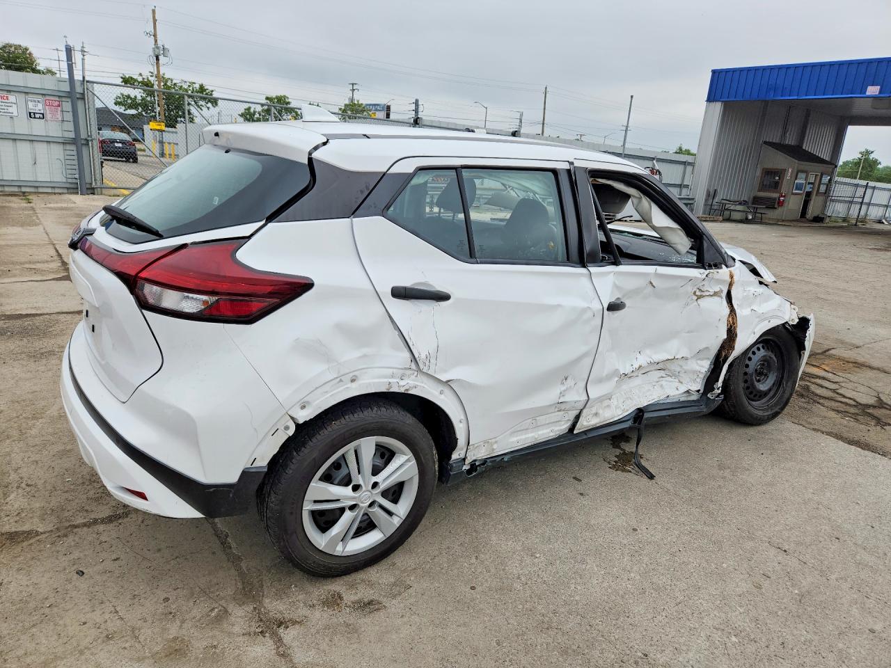 2023 NISSAN KICKS S — снимка 3