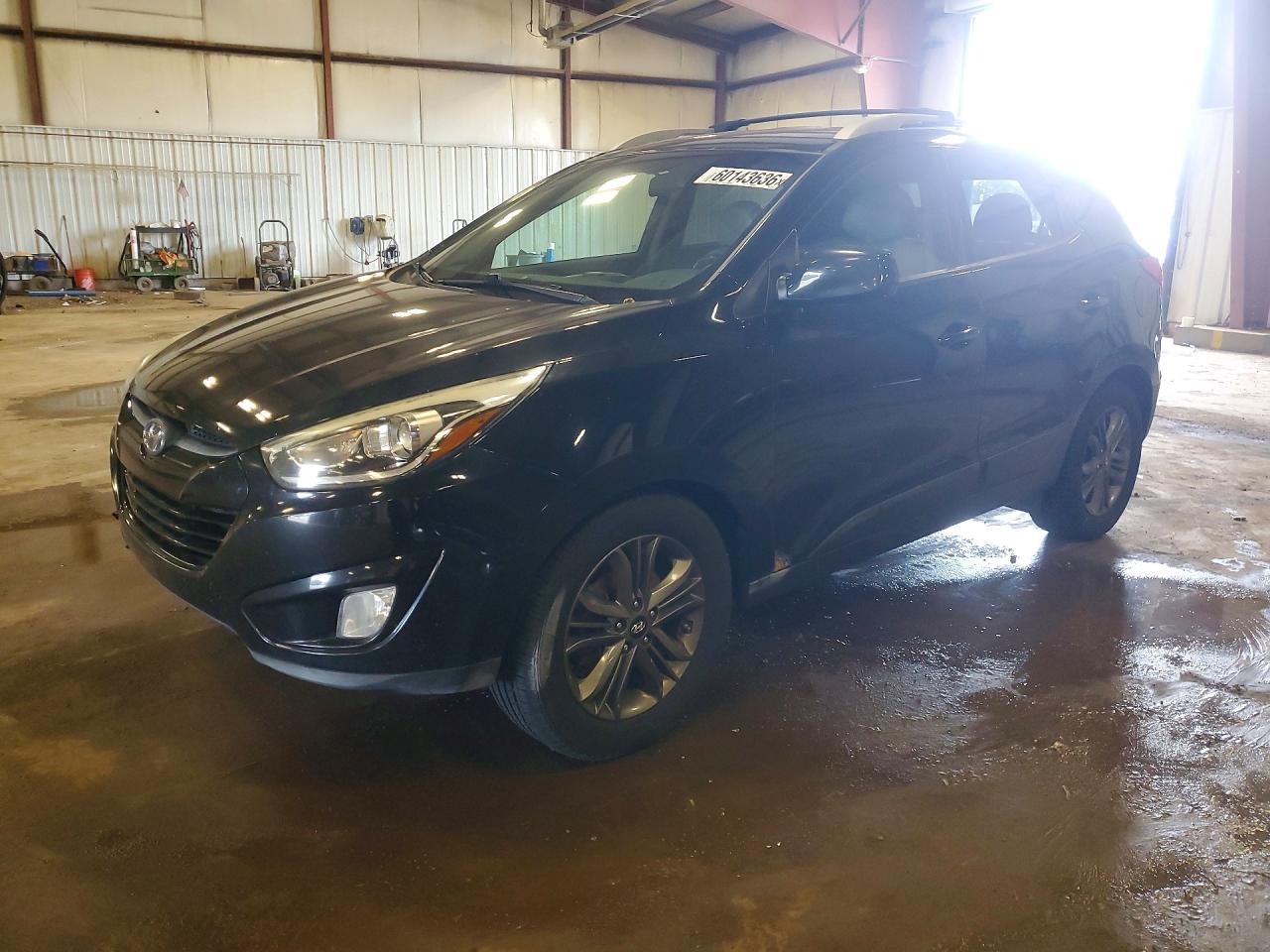 2015 HYUNDAI TUCSON SE
