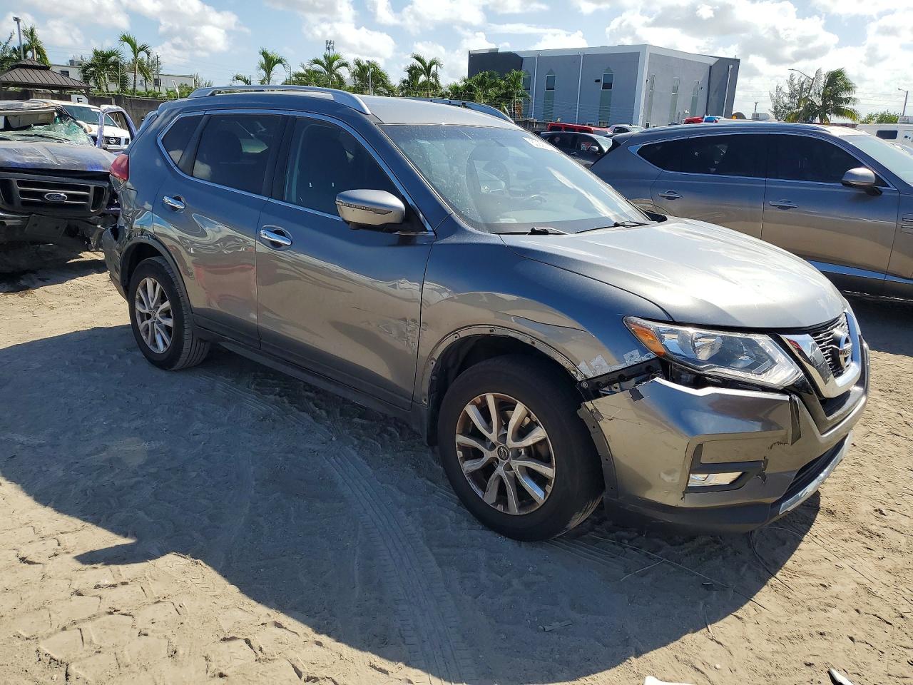 2017 NISSAN ROGUE SV — снимка 4