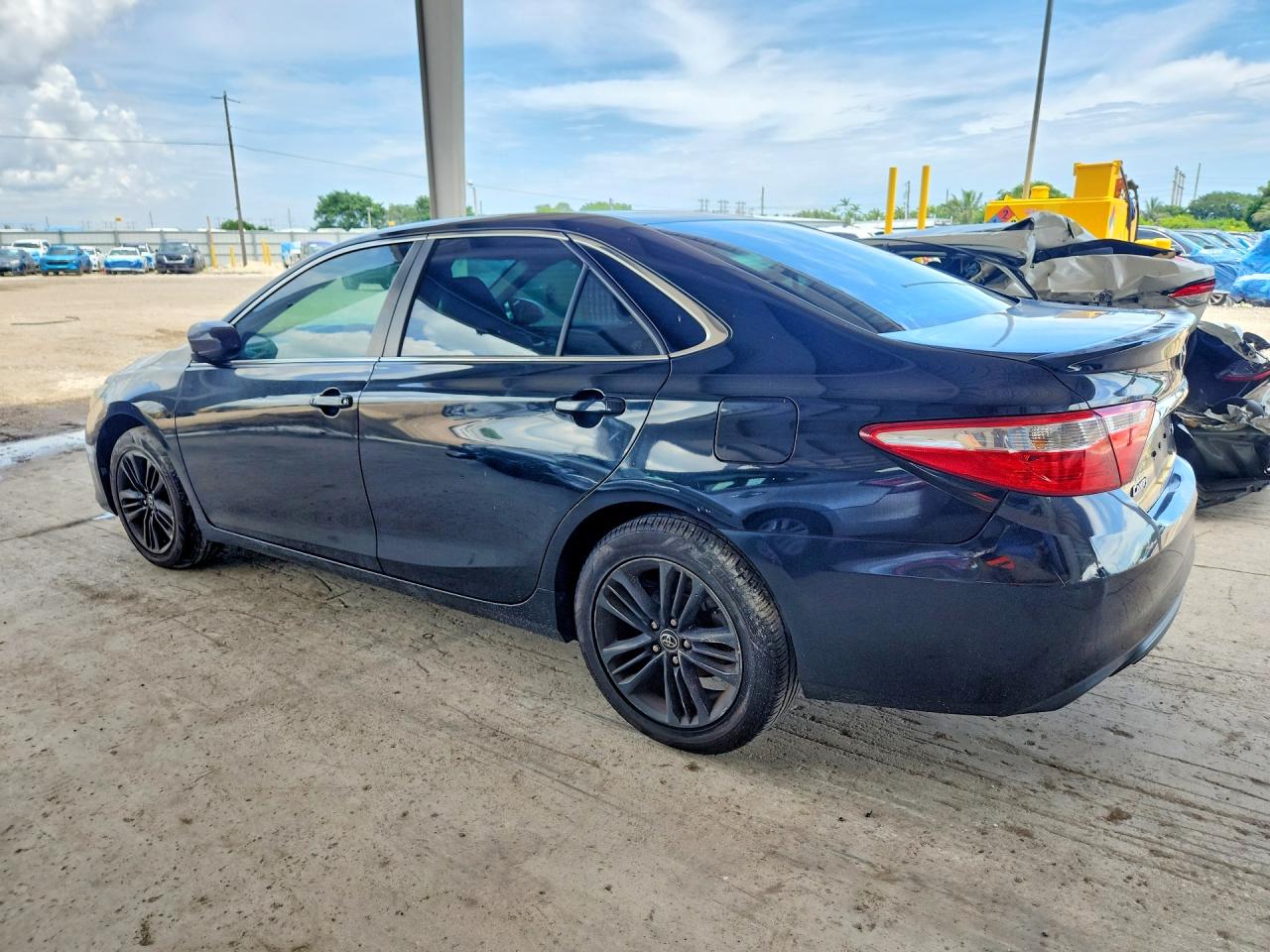 2017 TOYOTA CAMRY SE — снимка 2