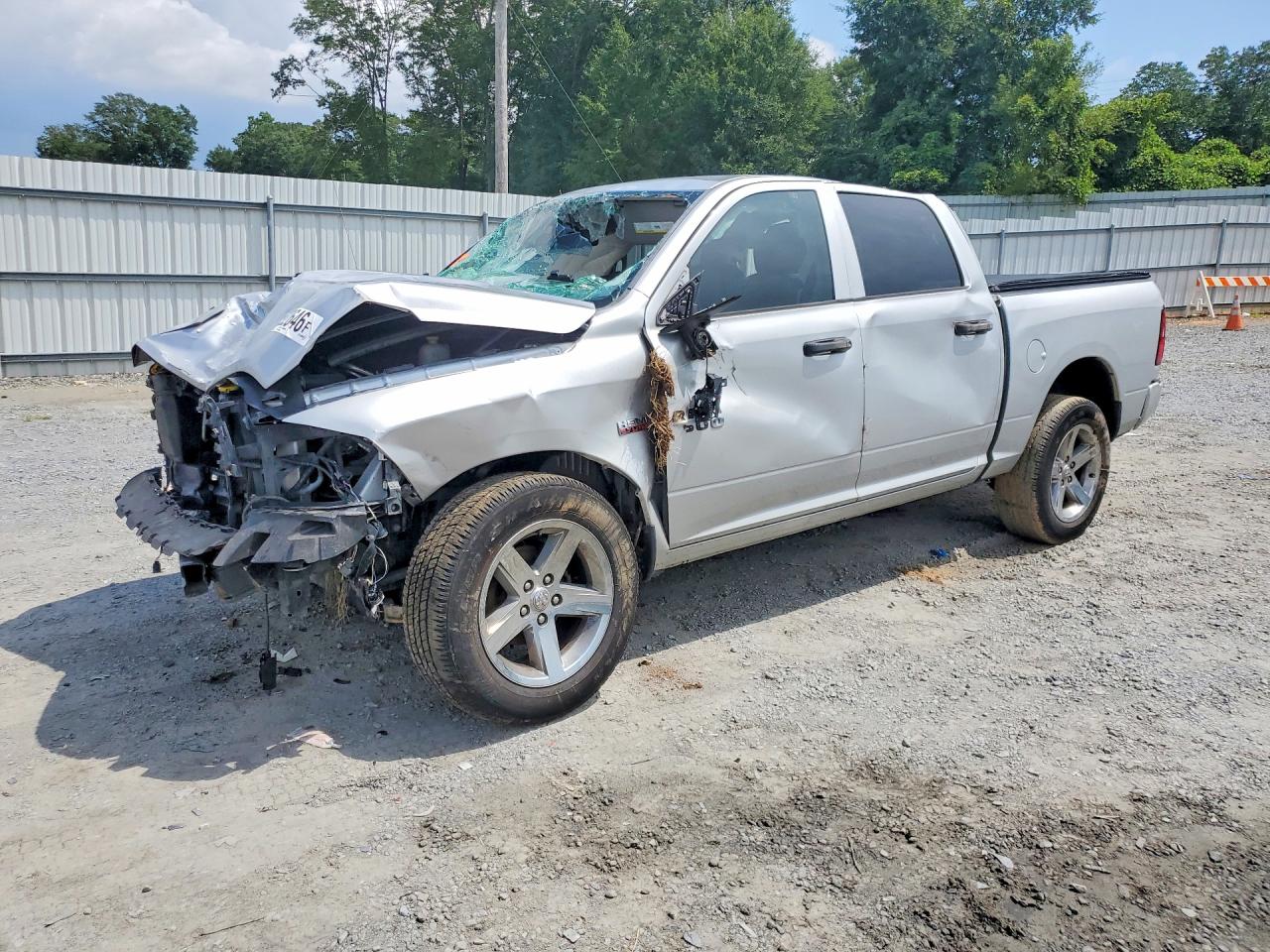 2015 RAM 1500 ST