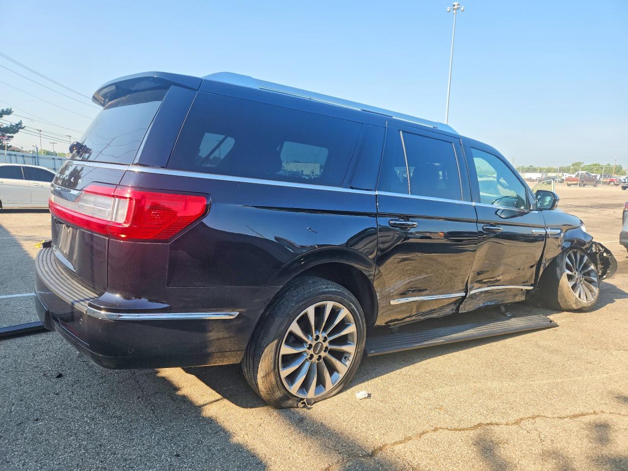 2021 LINCOLN NAVIGATOR L RESERVE — снимка 3