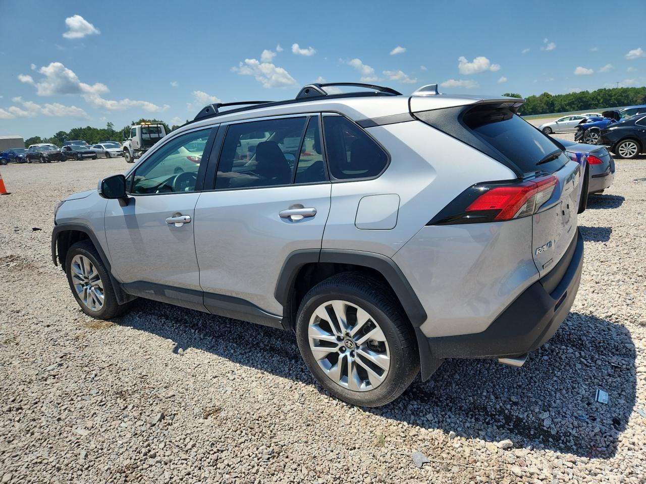 2025 TOYOTA RAV 4 — снимка 2