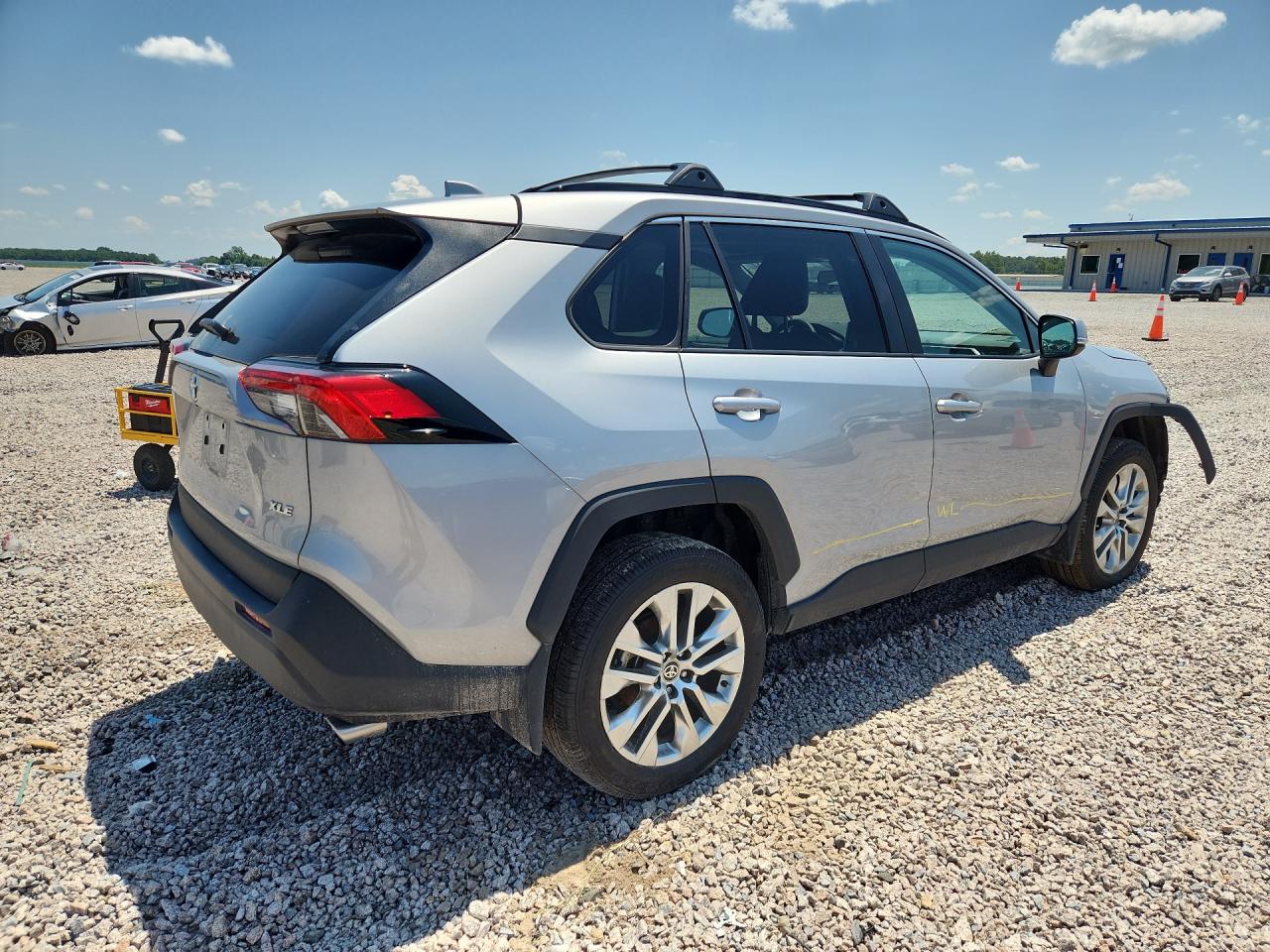 2025 TOYOTA RAV 4 — снимка 3