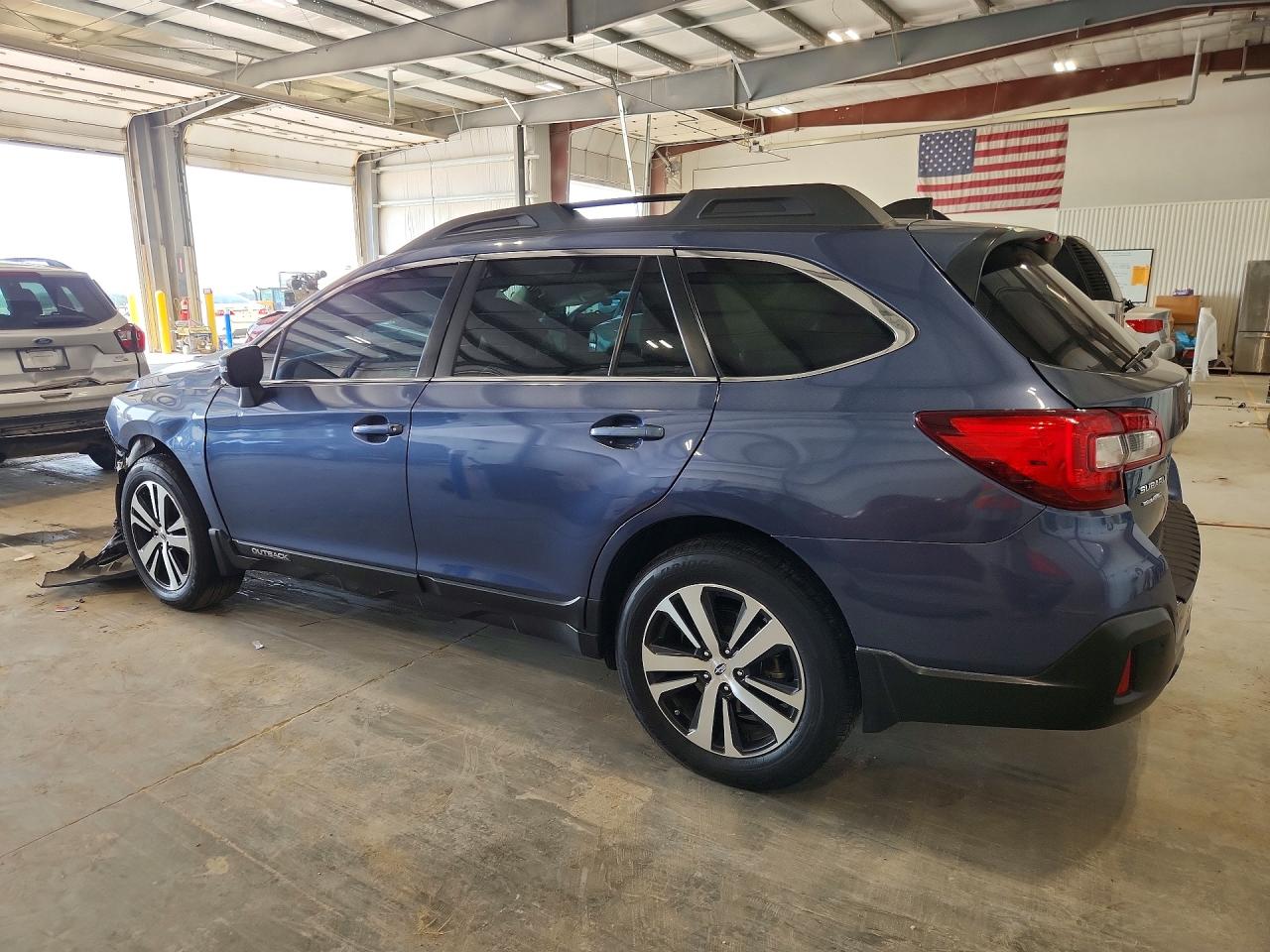2018 SUBARU OUTBACK 3.6R LIMITED — снимка 2