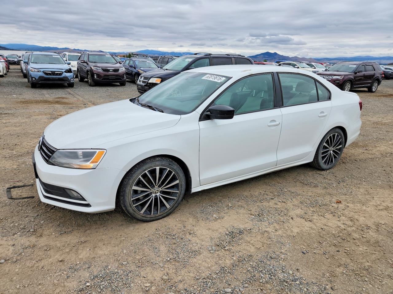 2016 VOLKSWAGEN JETTA SPORT