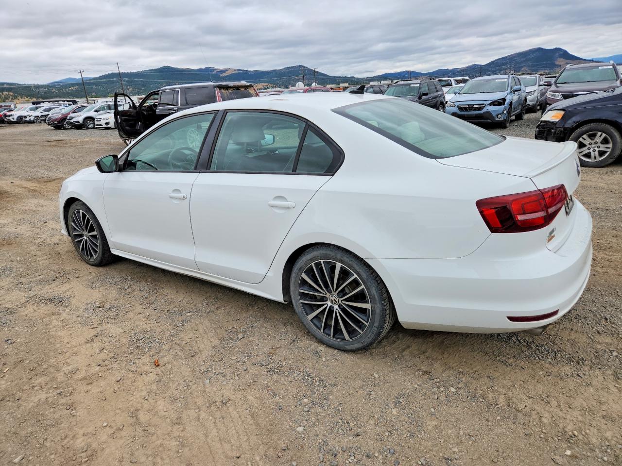 2016 VOLKSWAGEN JETTA SPORT — снимка 2
