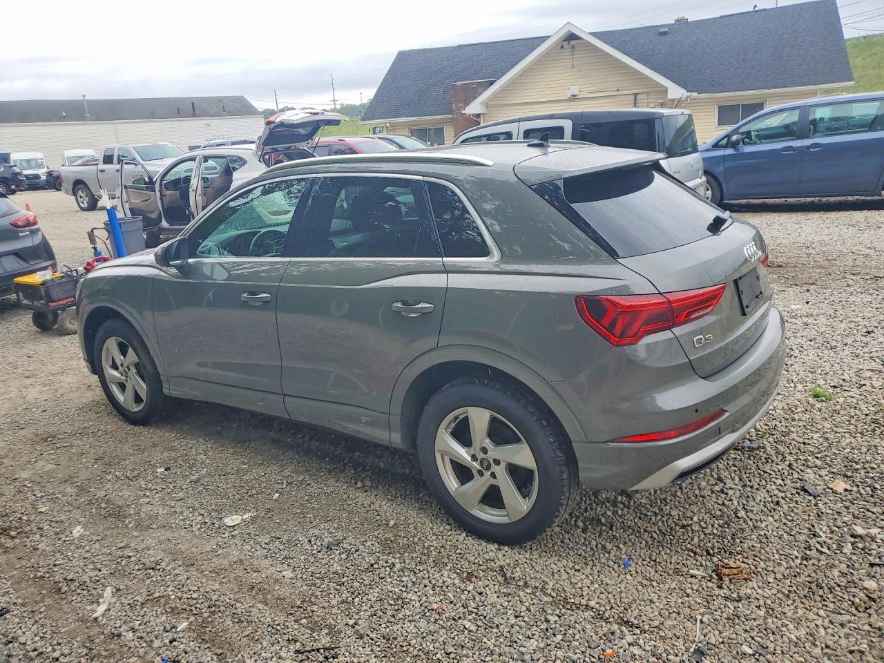 2022 AUDI Q3 PREMIUM 40 — снимка 2